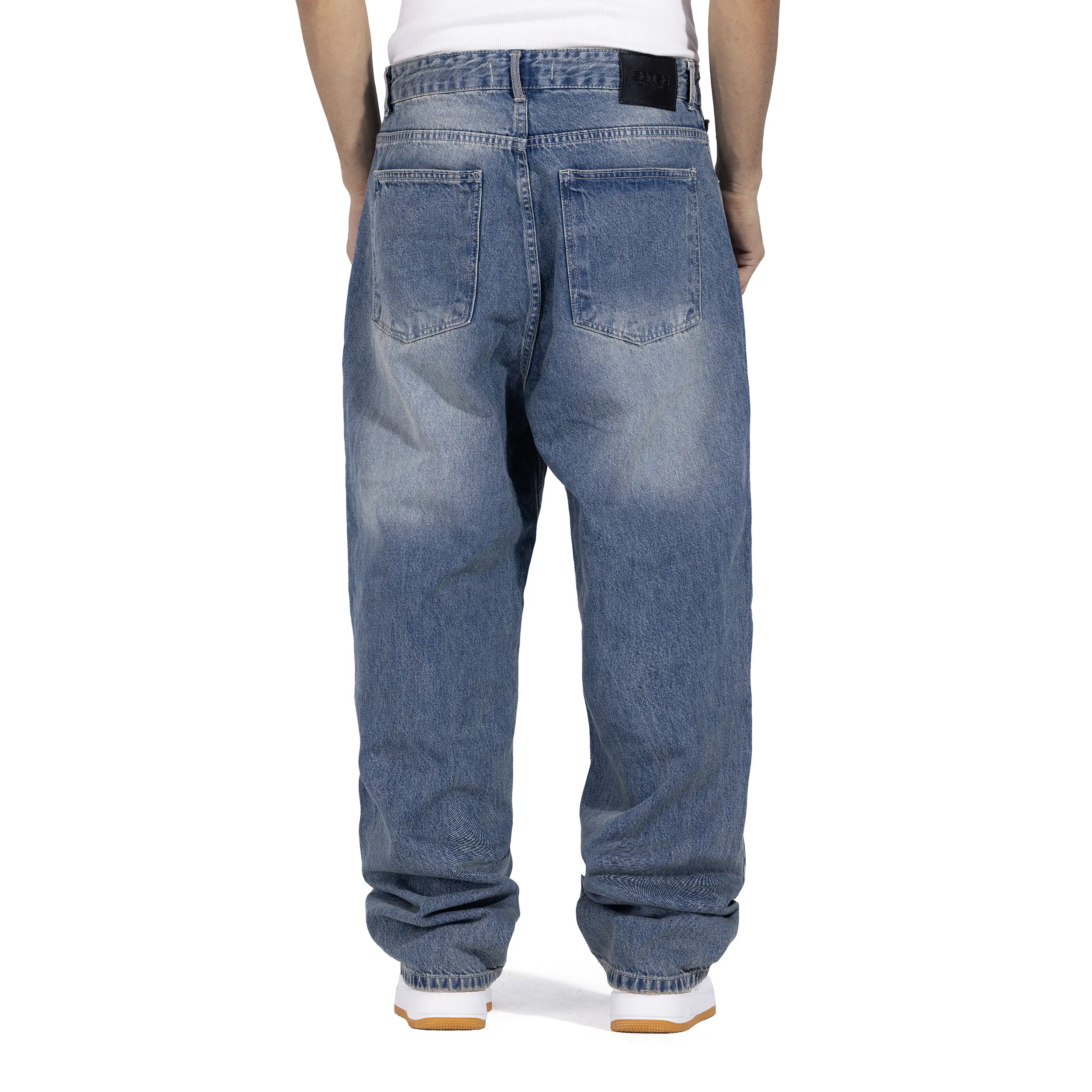 Wide-Leg Denim Jeans - Image 8