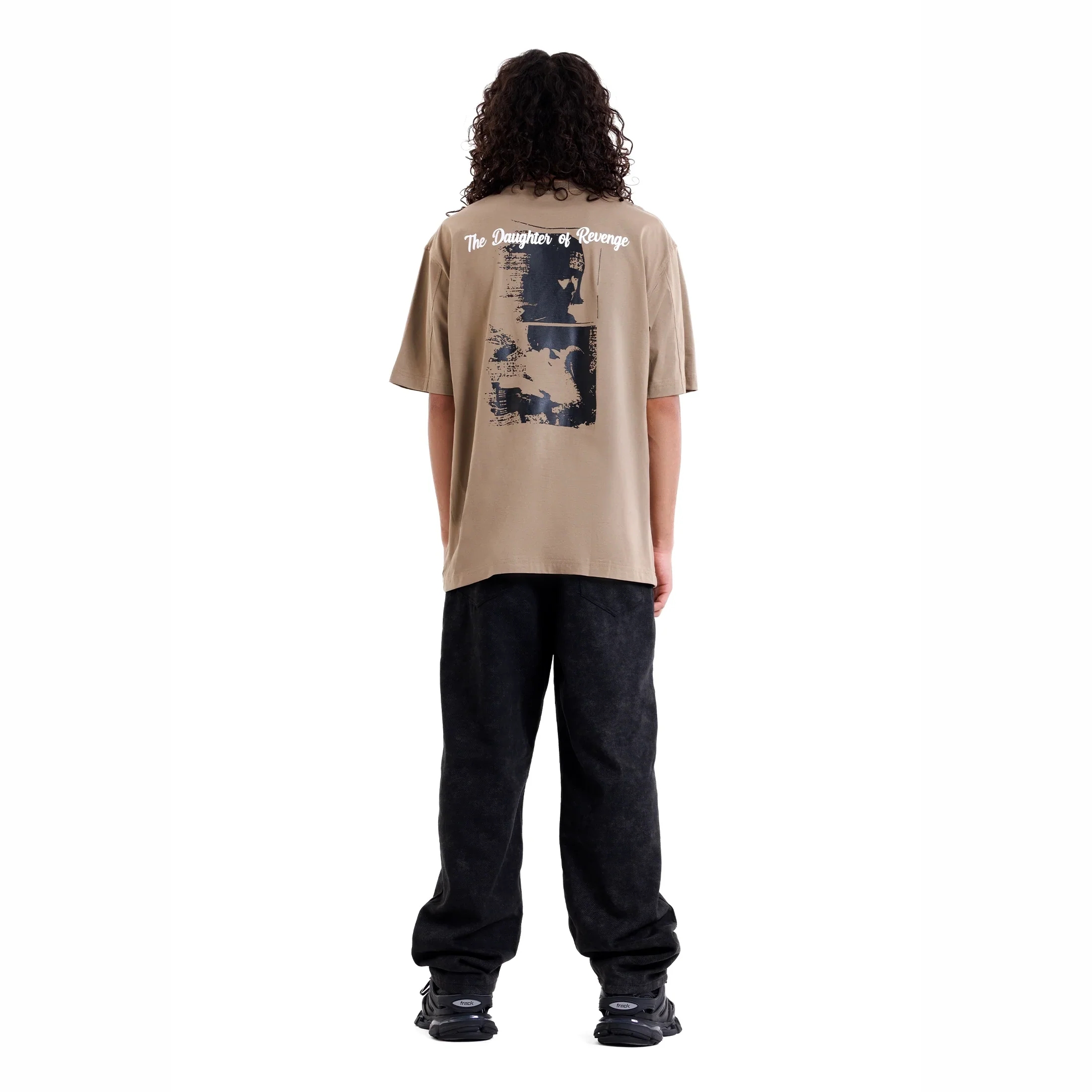 Cineiaa Graphic Tee - Image 9
