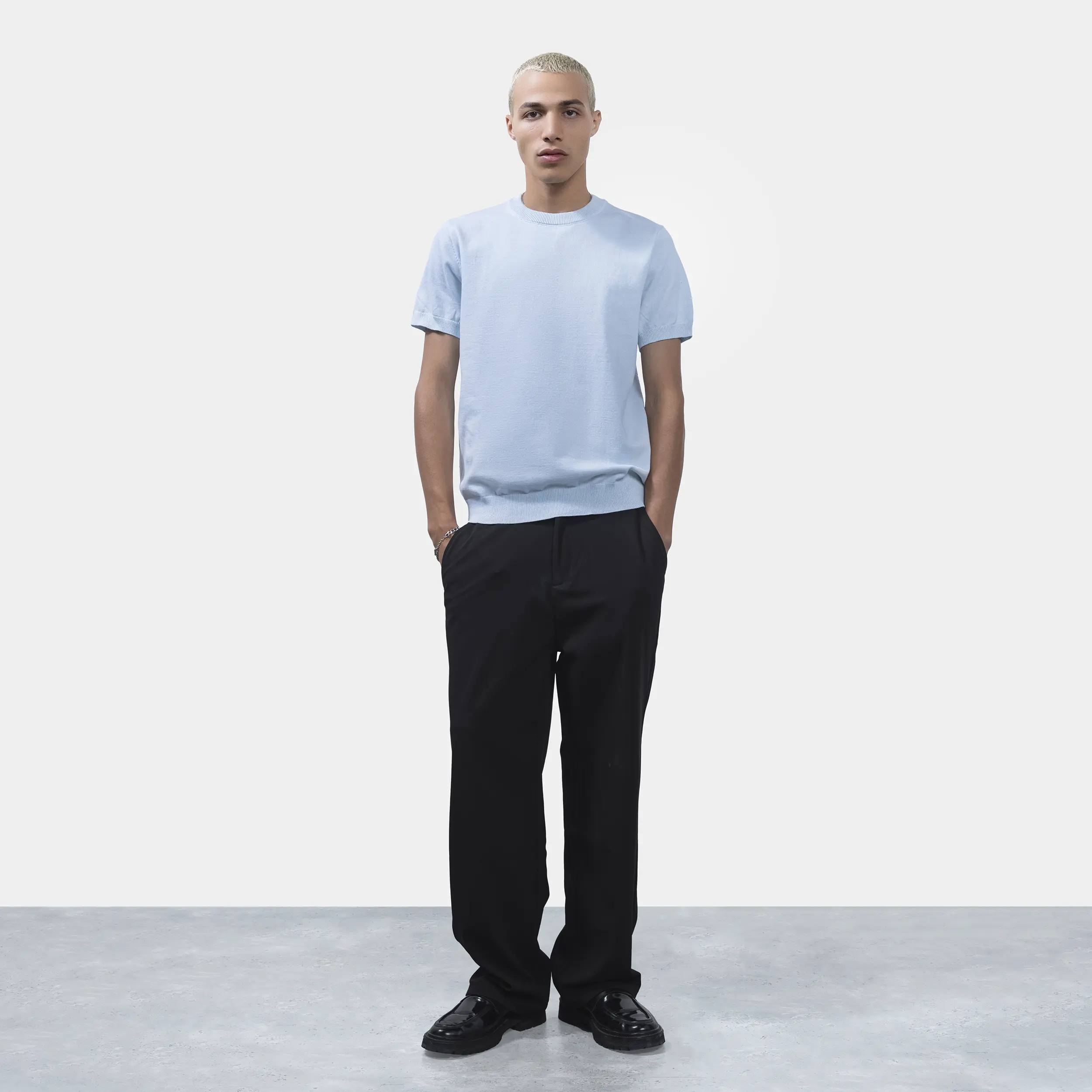 Knitted Basic T-Shirt - Image 3